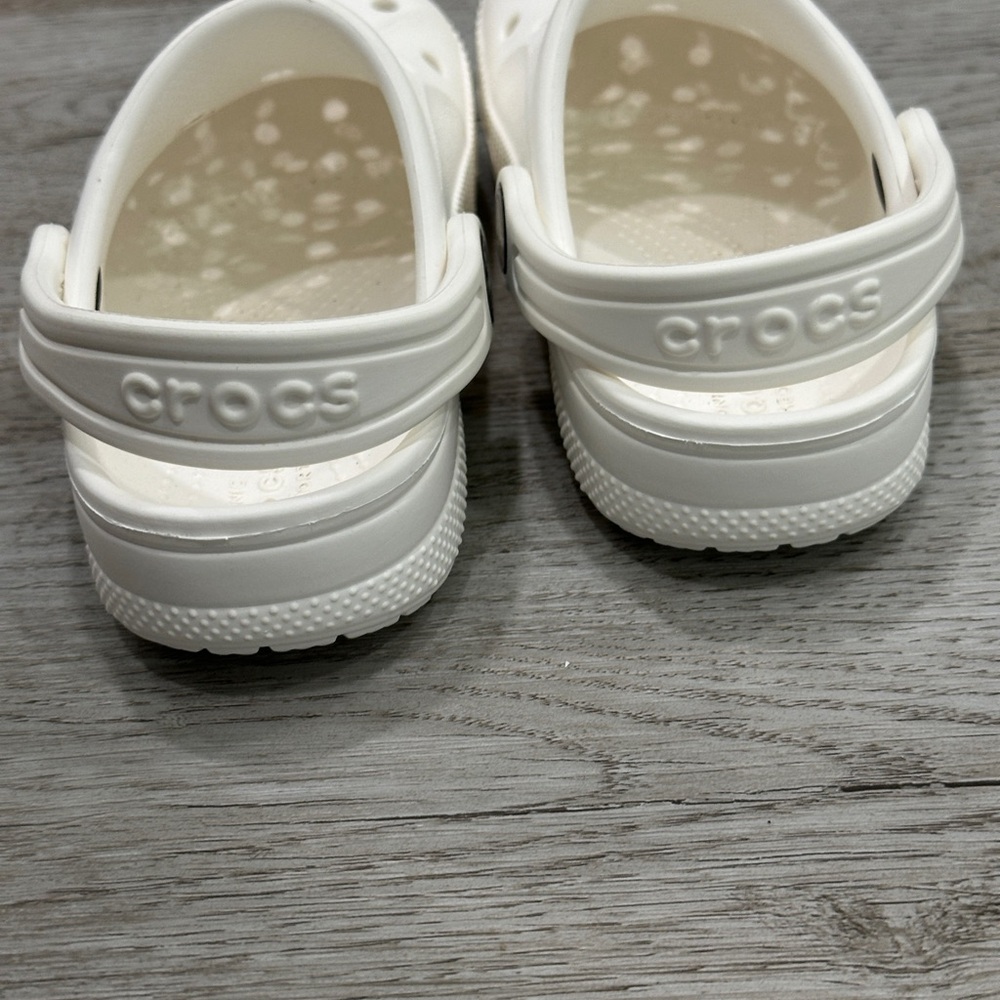 Brand new size 9 CROCS